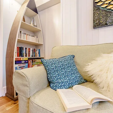 Hébergement de vacances 3 Bed In Robin Hoods Bay 89568 *